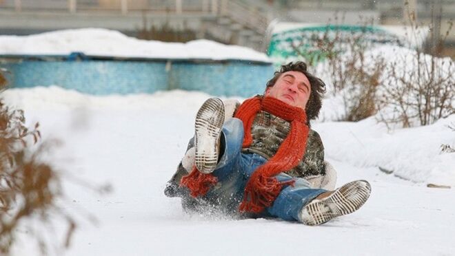 padec kot vzrok osteohondroze hrbtenice