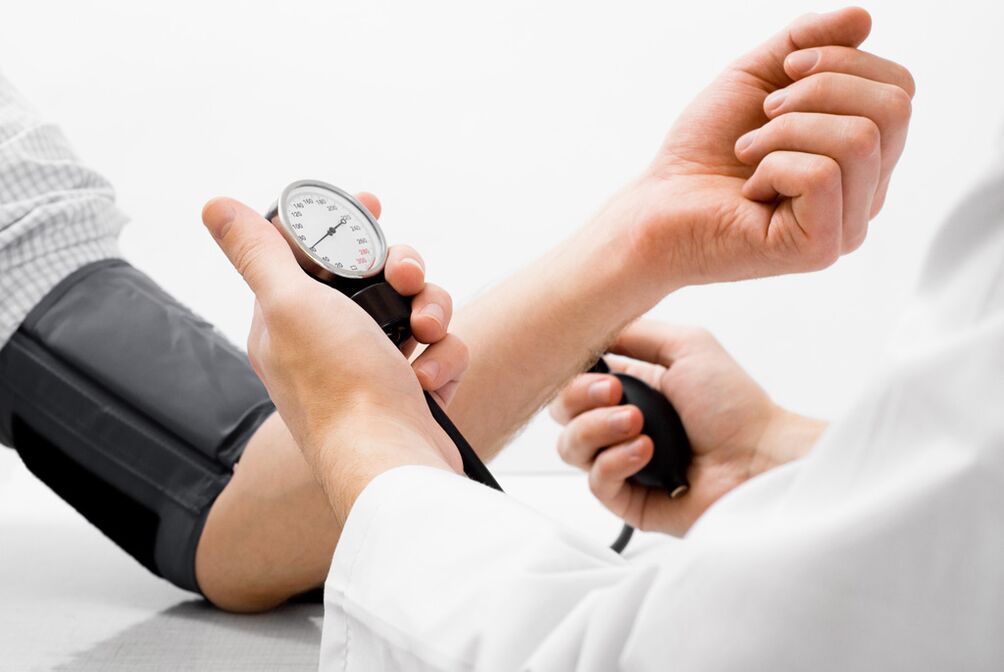 Če osteohondroze ne zdravimo, se bodo pojavile težave s krvnim tlakom
